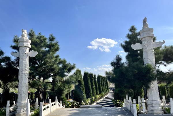 中元节祭祀，墓碑上的故、显、考、妣是什么意思，不懂就要学习了